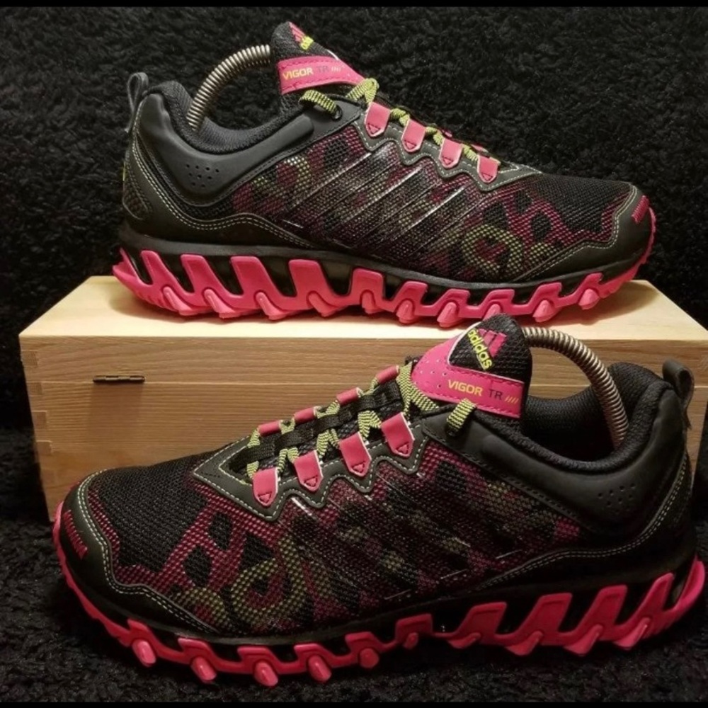 Adidas women’s vigor VGUC size 11
